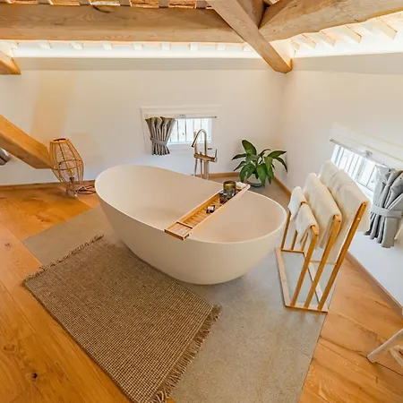 Divigna Hospitality - Luxury Villa *